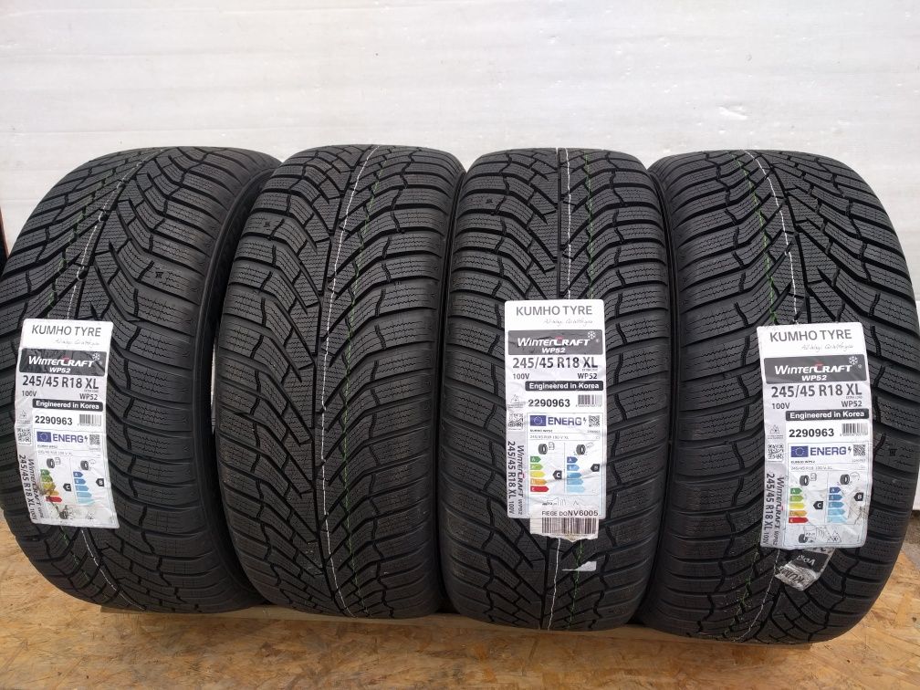 245/45R18 100V XL Kumho WinterCraft WP52 NOWE