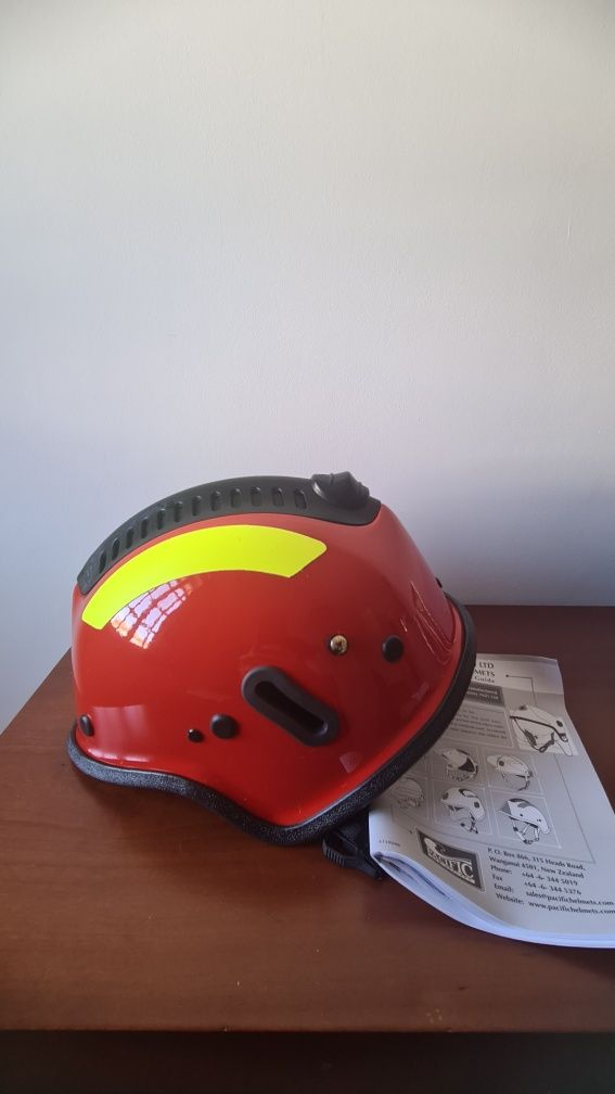 Capacete Bombeiro Pacific c/ ventilação NOVO