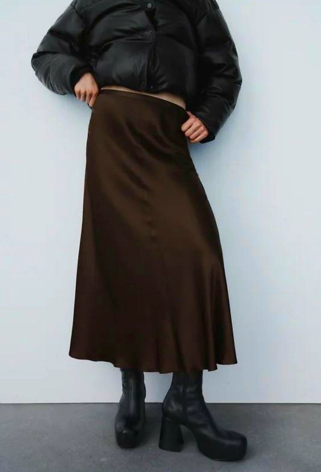 Спідниця міді з атласу Zara