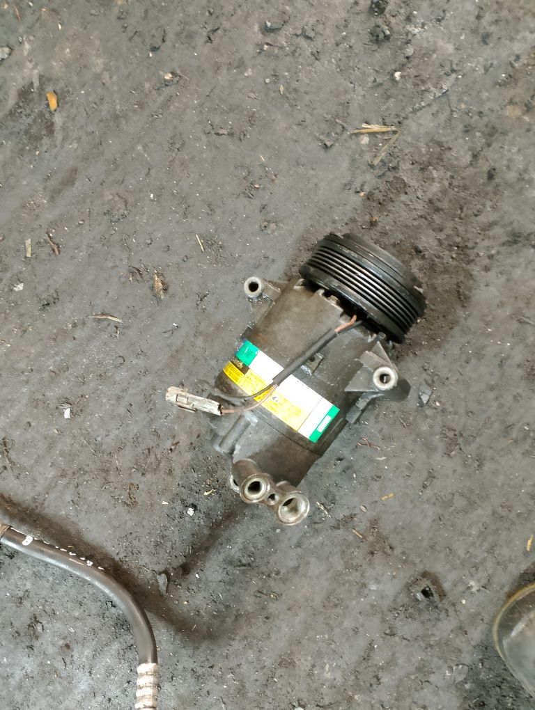Kompresor klimatyzacji opel Zafira b 1.9 CDTI