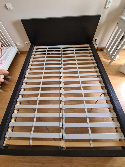 Cama 160x200 Cor preto Malm