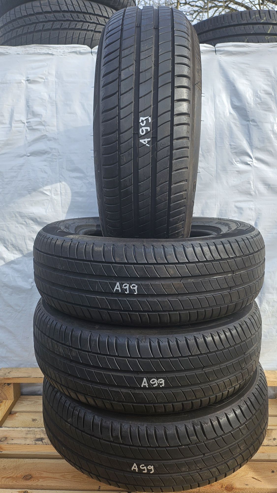 Michelin Primacy 3.  215/65/16