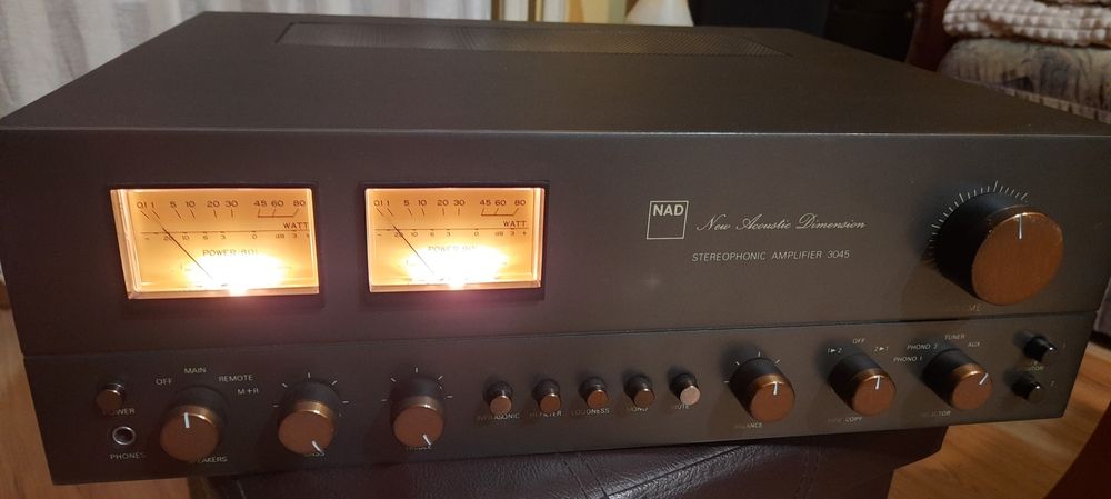 Wzmacniacz NAD 3045 Audio,  wycieraczki, specjalna edycja.