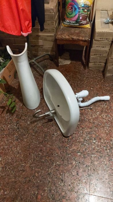 Продам умывальник в отличном состоянии в сборе