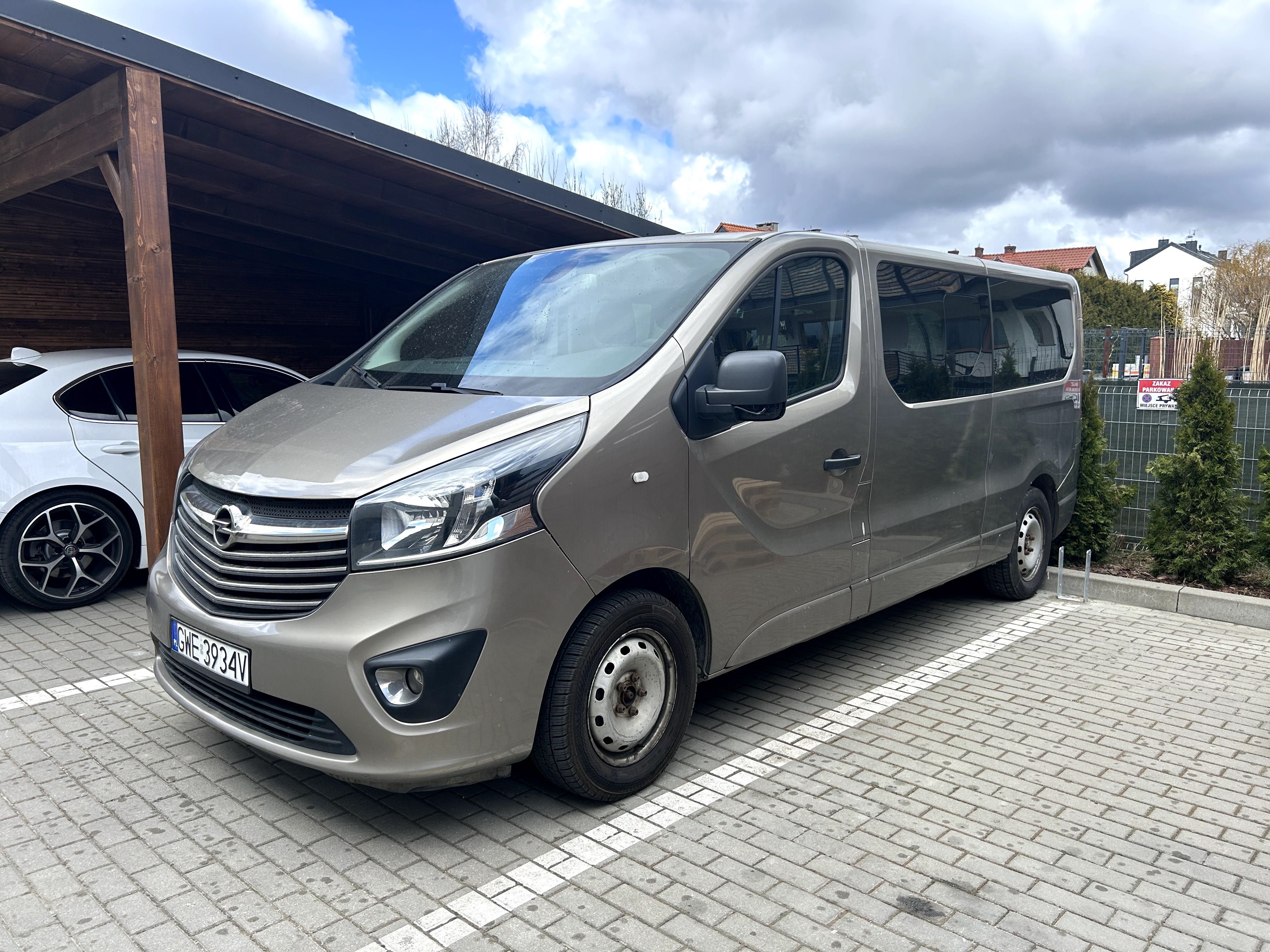 Opel Vivaro 9-osobowy L2 H1 Long - 1.6 BiTurbo - 2017 - Salon PL