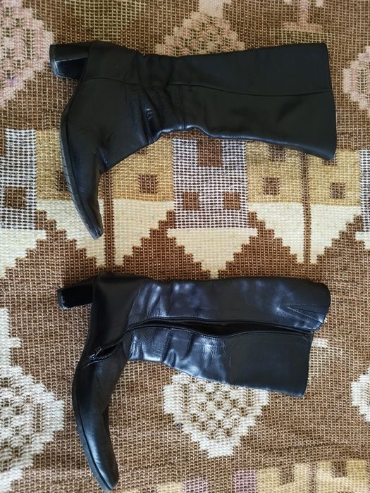 Botas de senhora em pele