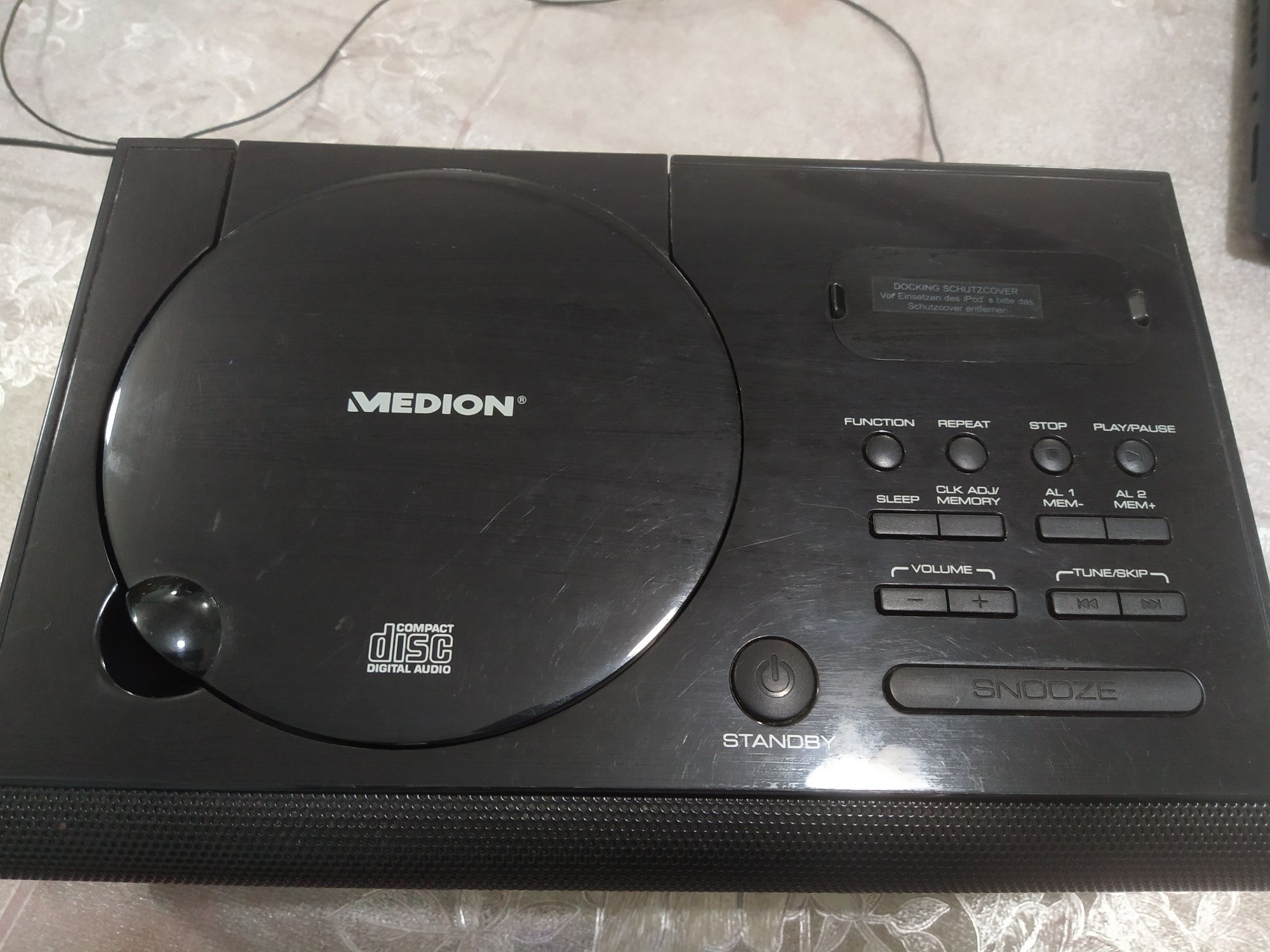 Радіо годинник,док-станція для iPod Medion MD82314