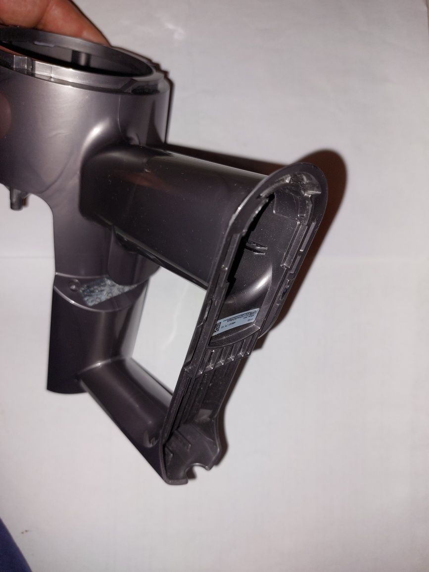 Dyson SV22, V15 korpus