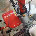 Motoenxada  de  caixa velocidades  3 + 1  .