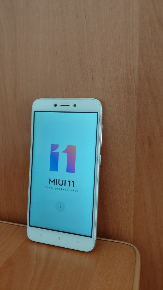 Продаю телефон      Redmi 4X