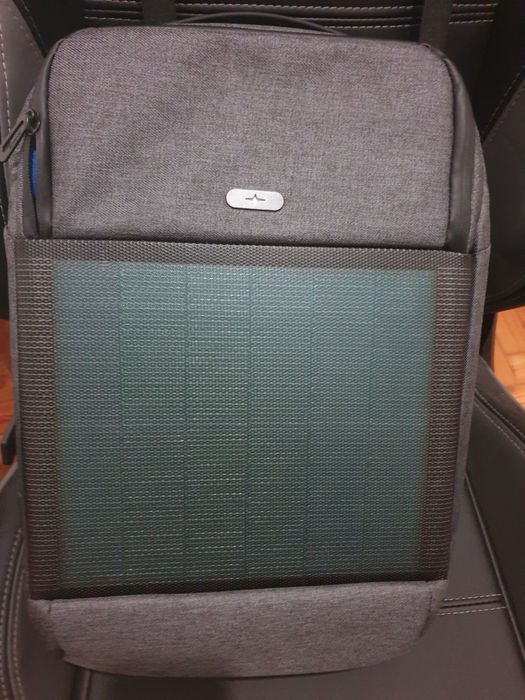 Mochila com painel Solar - Volt Black Prozis