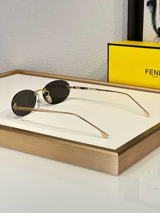 Oculos de sol Fendi