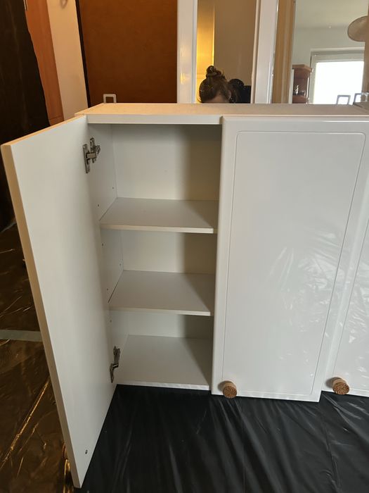 Zestaw dwie szafki łazienkowe wiszące biały połysk