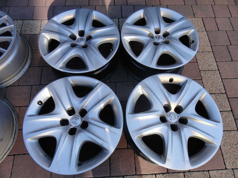 Felgi Stalowe 17 5x105 Opel STRUKTURA