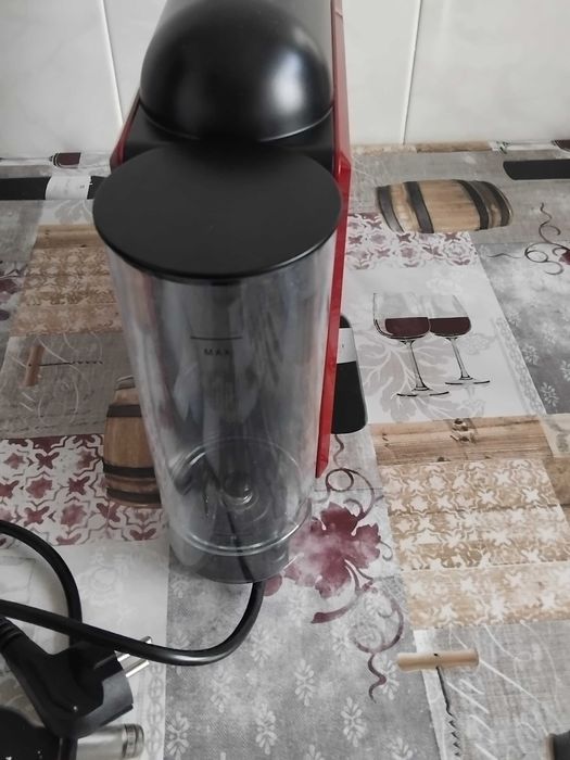 Máquina de café Delta Q MiniCool        Em excelente estado