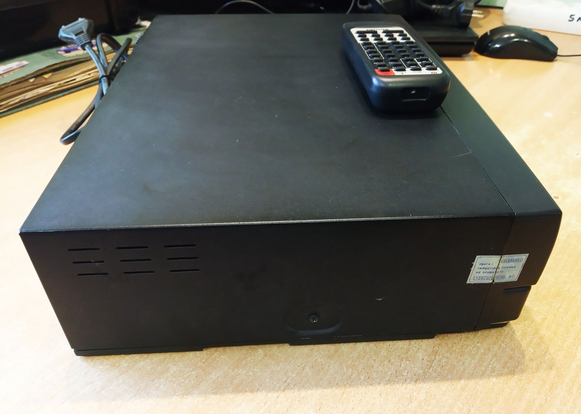 Видеомагнитофон Phillips VR296/55