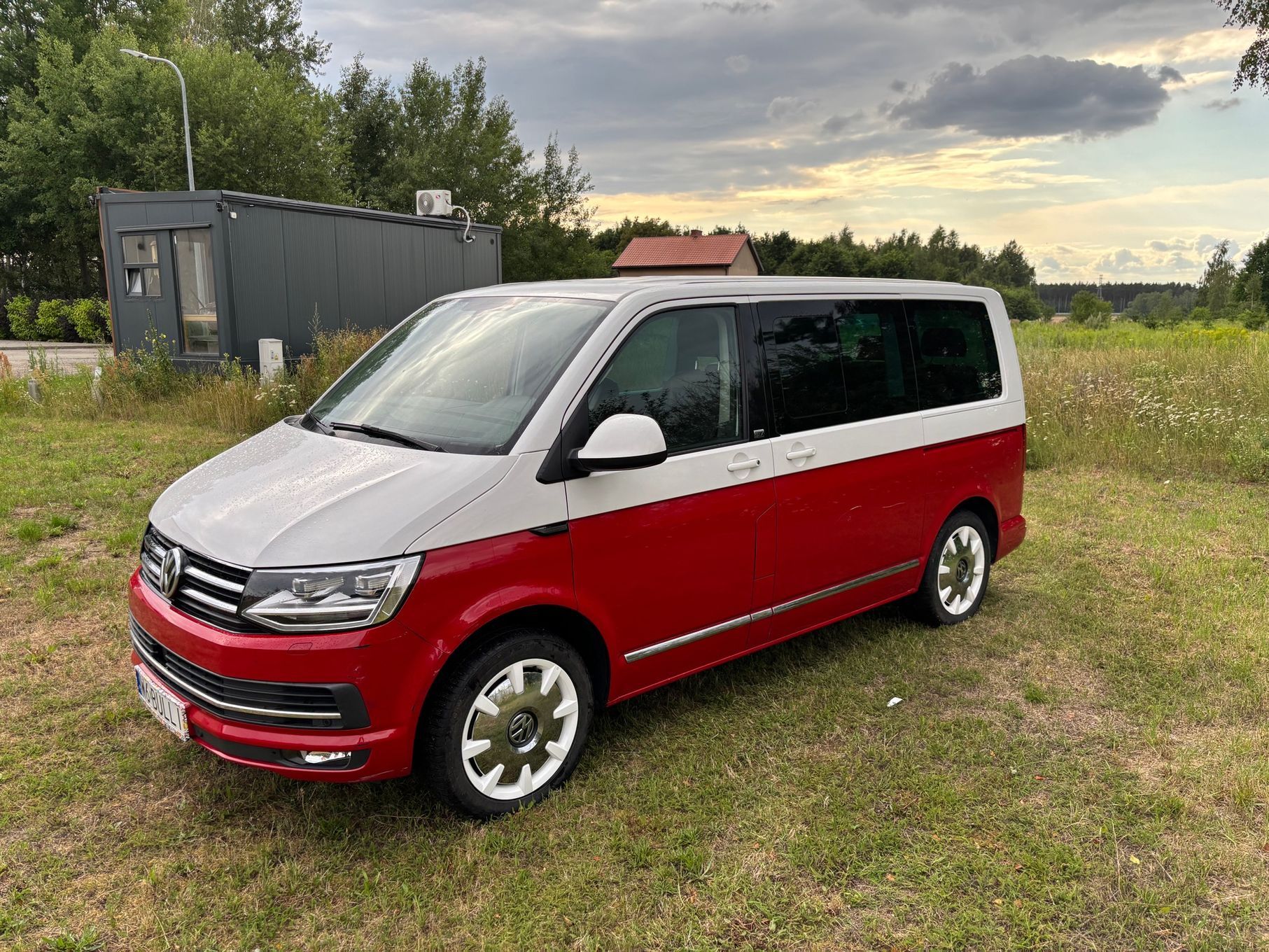Volkswagen Multivan VW Multivan 2.0TDI GENERIATON SIX 4MOTION DSG 7os.fotele dla dzieci