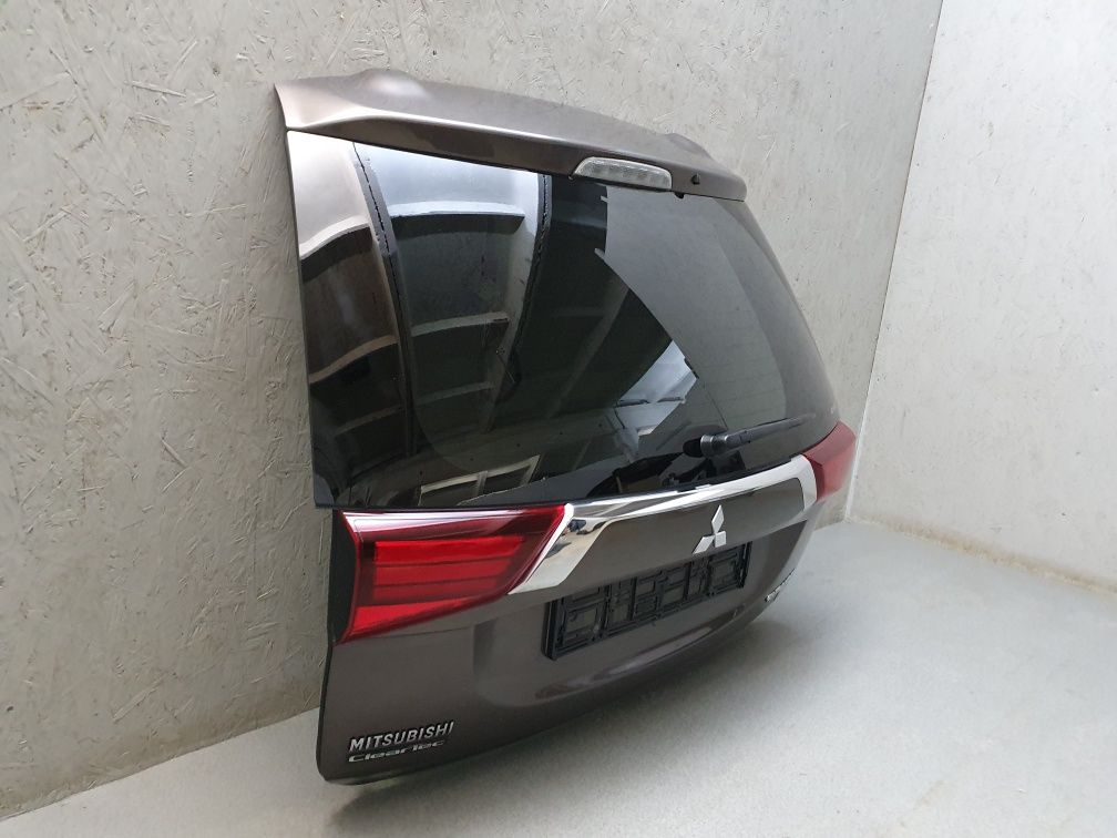 Ляда кришка багажника С06 Mitsubishi Outlander 3 2015-2021