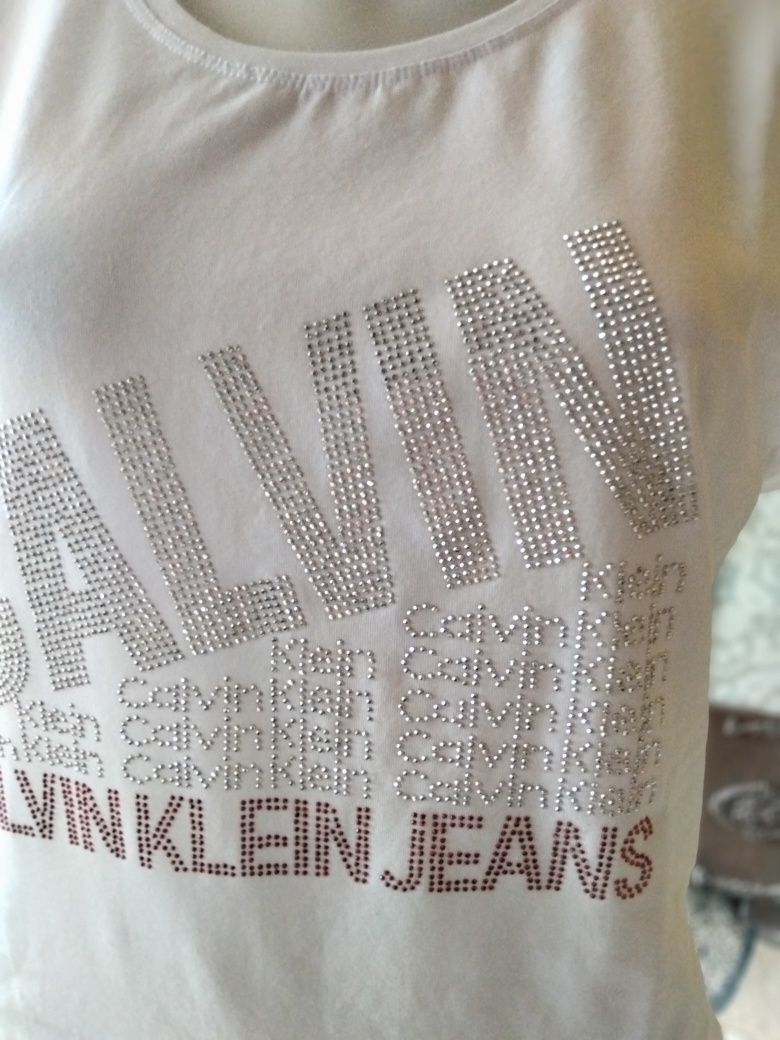 Nowa koszulka Calvin Klein Jeans.