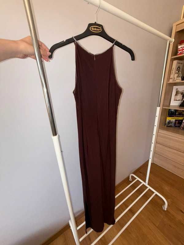 Unikatowa długa sukienka New Fashion – brązowa z cekinami i koralikami