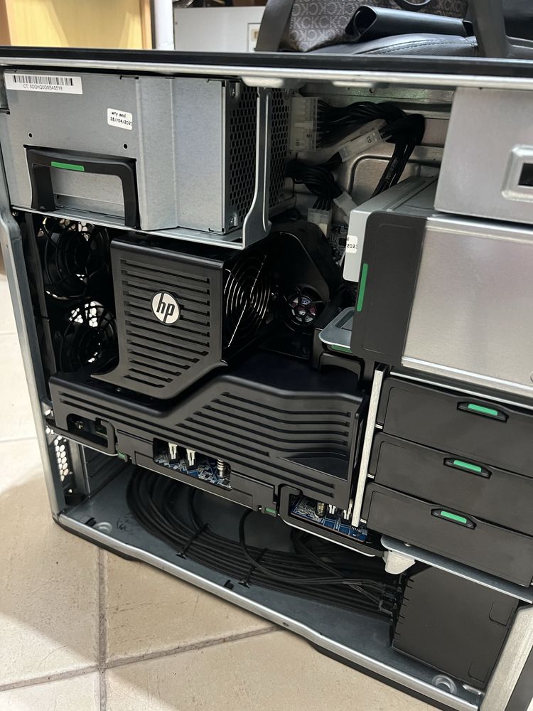 Workstation HP Z620 - para peças