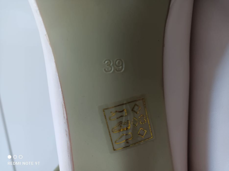 Wysokie szpilki nude cieliste na delikatnej platformie 39 40