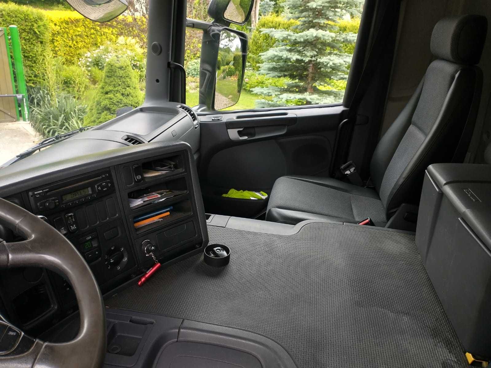 Scania P270 pojazd asenizacyjny