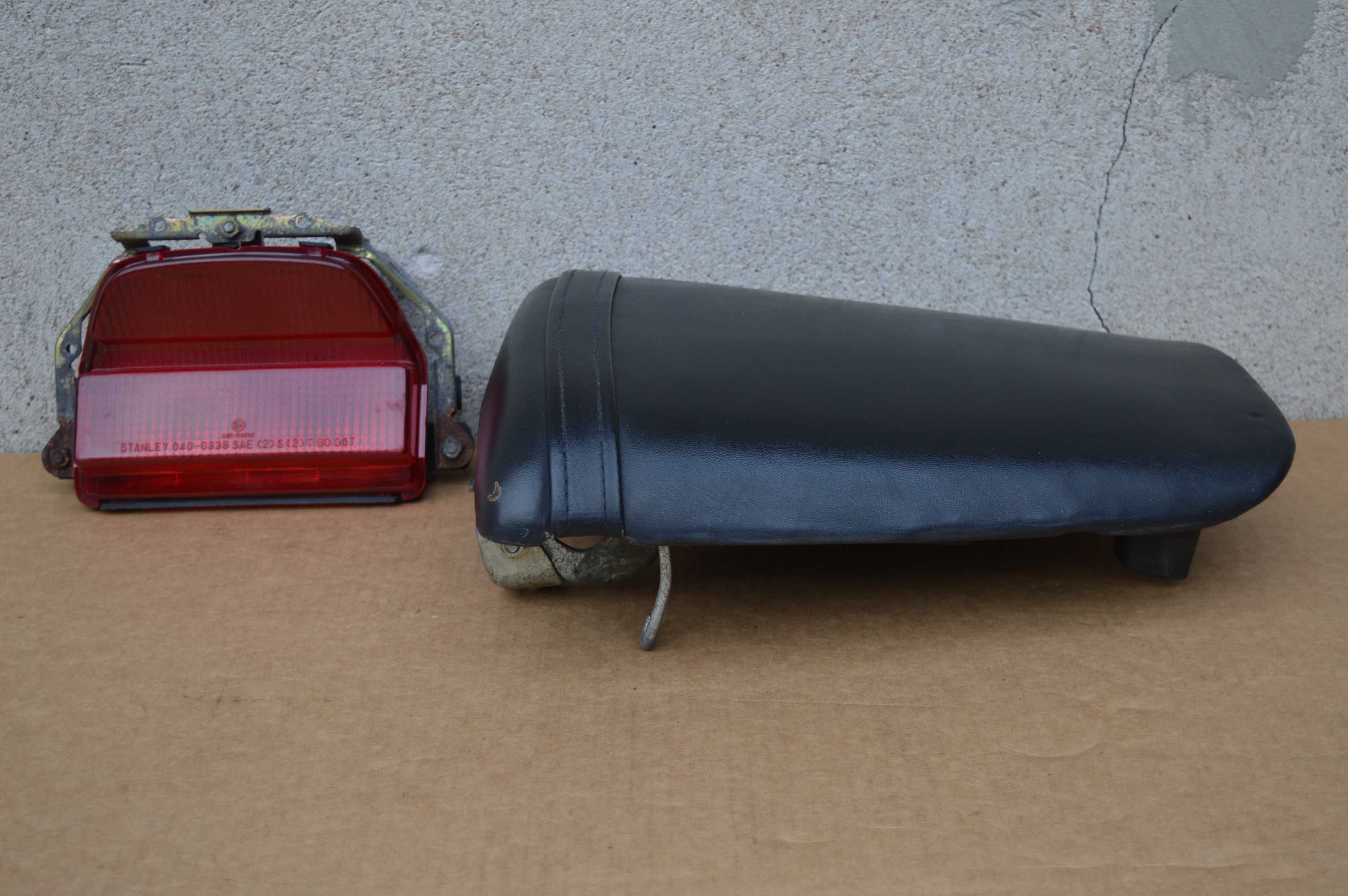 Honda CBR 900 sc33 LAMPA tył SIEDZENIE pasażera