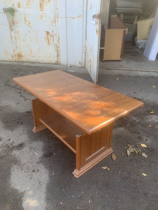 Продам набор мебели: шкаф, сервант, стол, тумба