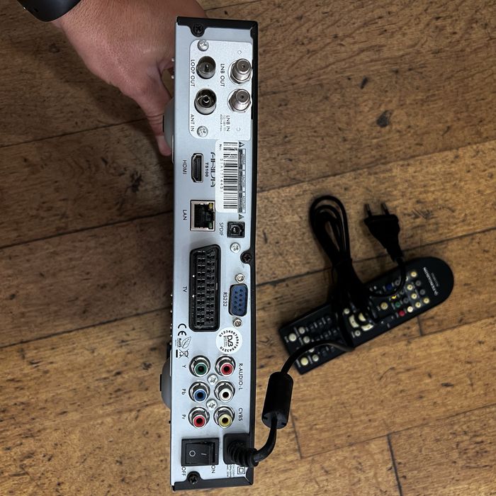 Receptor Satélite Combo Ferguson Ariva TS100
