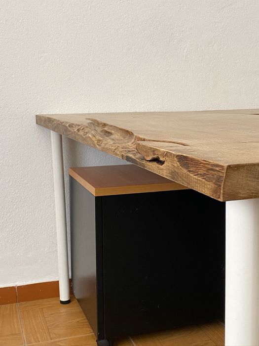 Secretária / Mesa de Escritório em Madeira Maciça – Personalizada