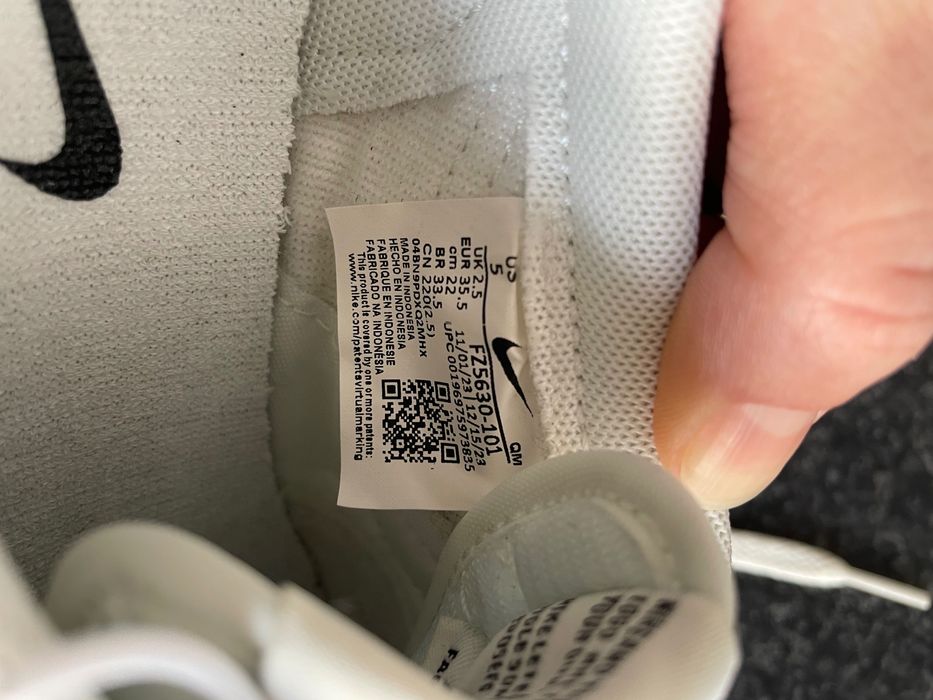 Never worn, new sneakers