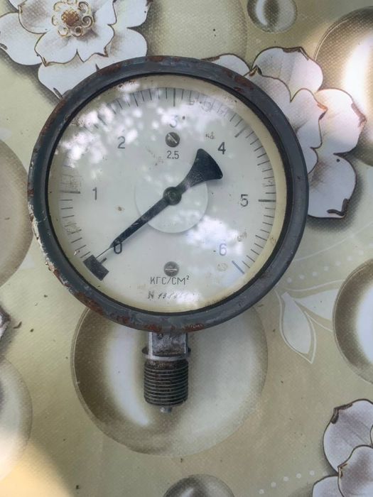 Продам манометр 3 шт .Стан на фото