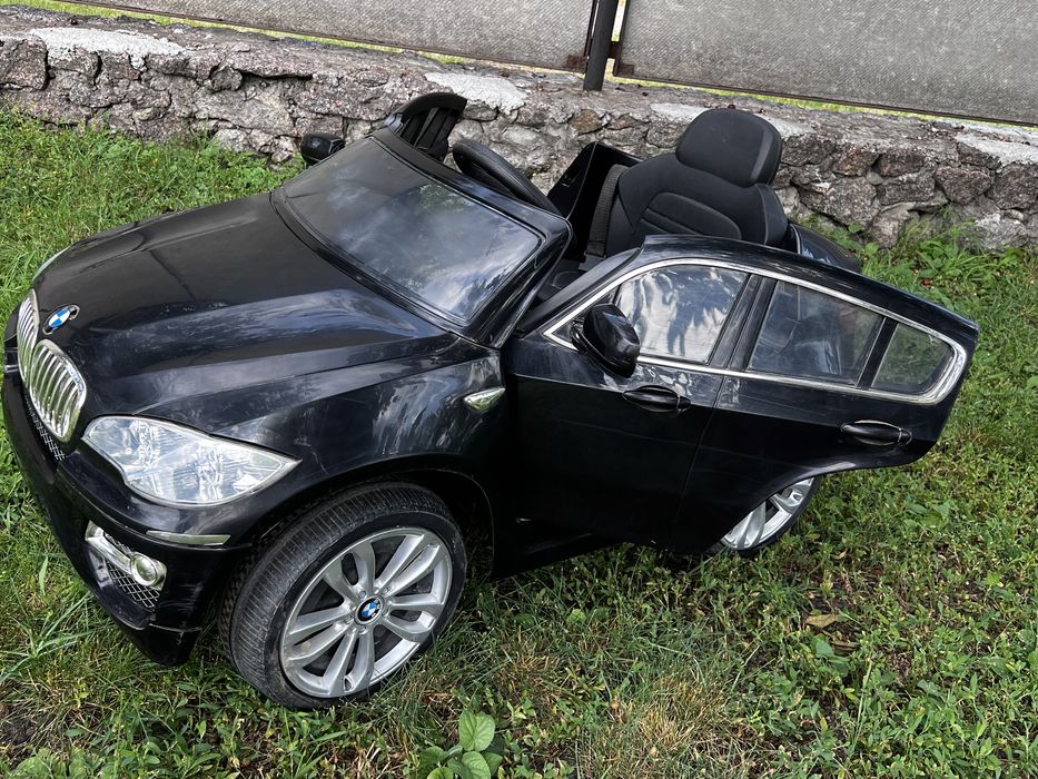 Електромобіль BMW X6