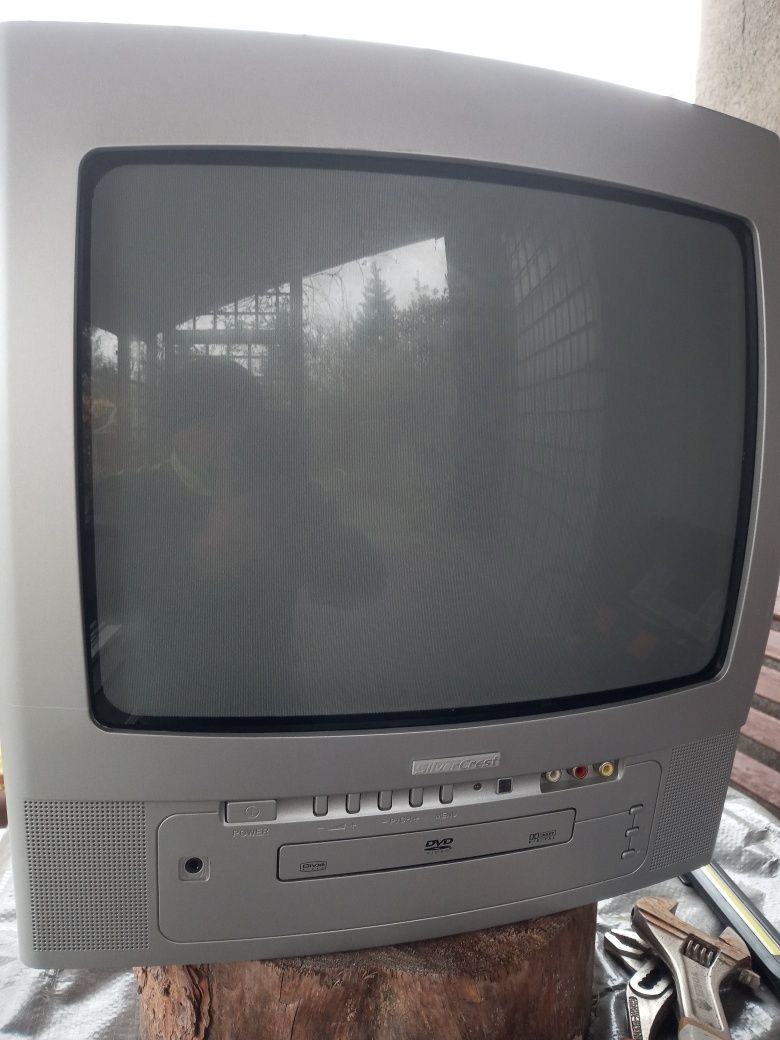 Telewizory 14 z DVD