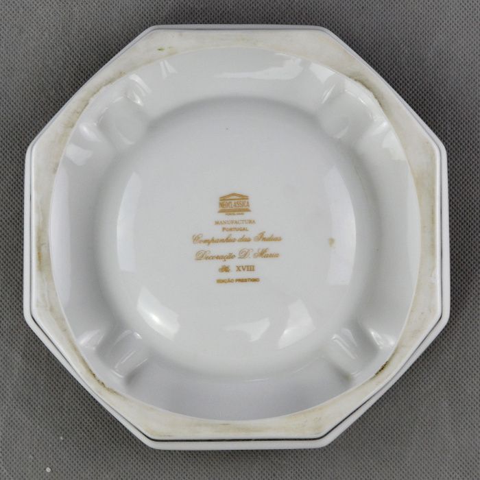 Cinzeiro em Porcelana e Prata – Com brasão da Monarquia