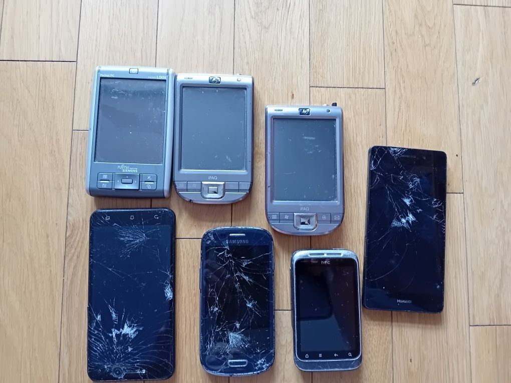 Mix telefonów komórkowych