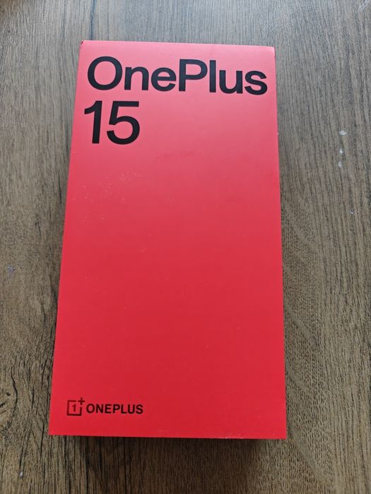 Oneplus 15 16/512GB czarny zaplombowany GW24 PL