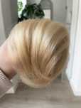 Doczepiany kok na gumce z włosów naturalnych  60 bardzo jasny blond