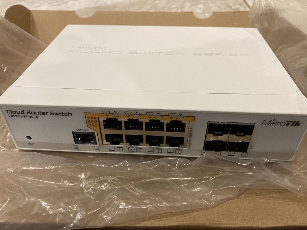 Коммутатор MikroTic Cloud Router Switch 112-8p-4s-IN (CRS112-8P-4S-IN)