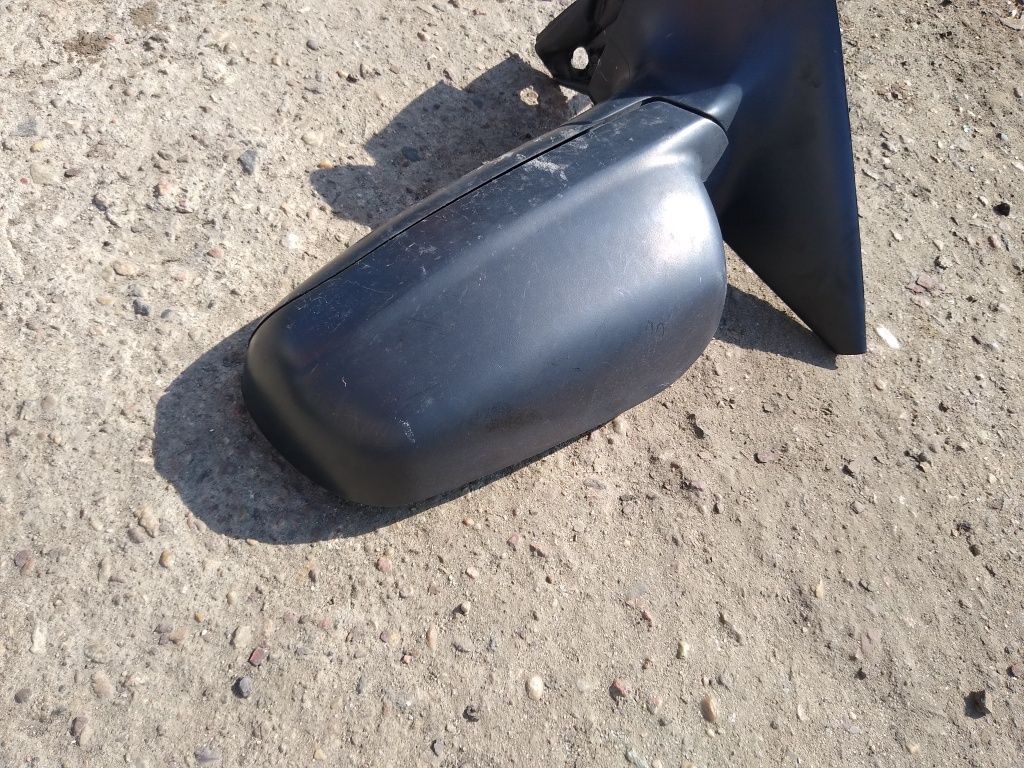 Lusterko lewe manualne czarne VW golf IV bora