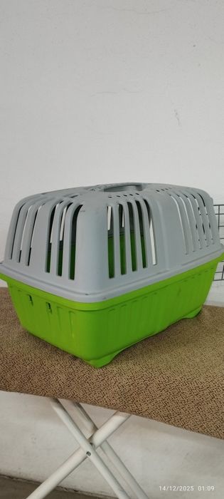 Transportadora para gatos. Medidas: 41x30x31. Em Loulé.