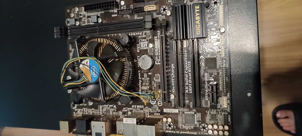 GIGABYTE H81M-HD3 + I3-4150 3.50GHZ
