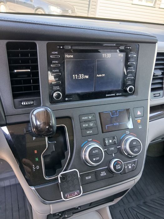 Toyota Sienna 2018р