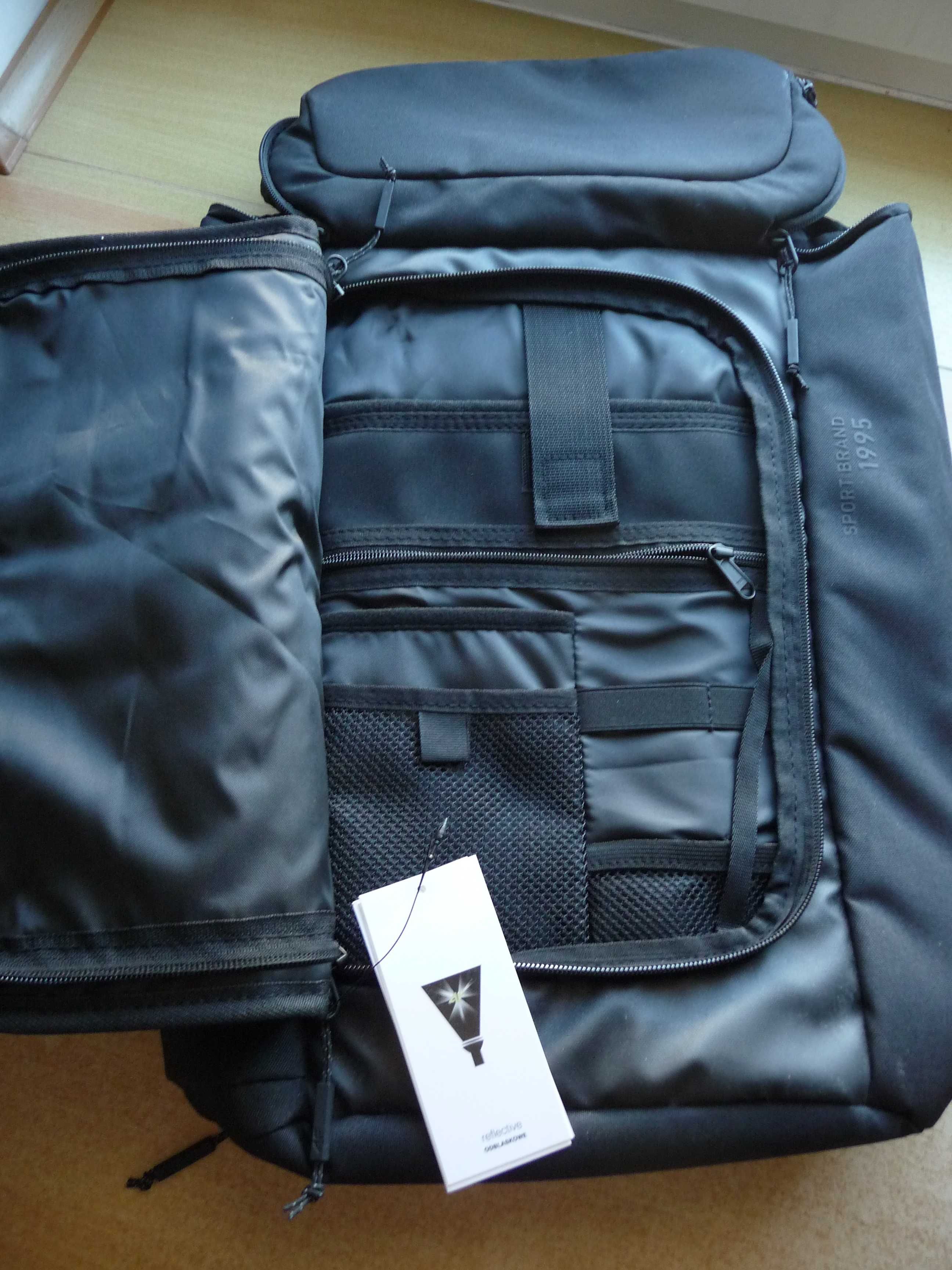 Plecak Volvo 4F czarny na laptop, wyjazd, na co dzień wielofunkcyjny