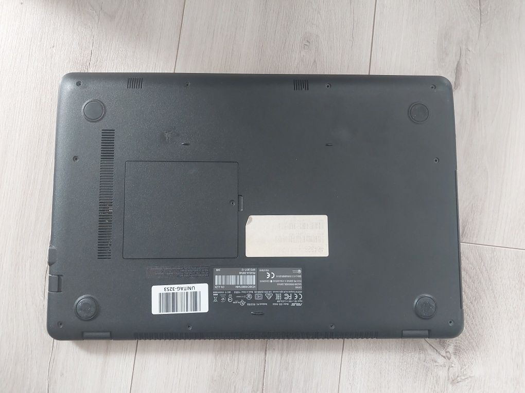Laptop notebook Asus VivoBook 15 R542U i5-8250U