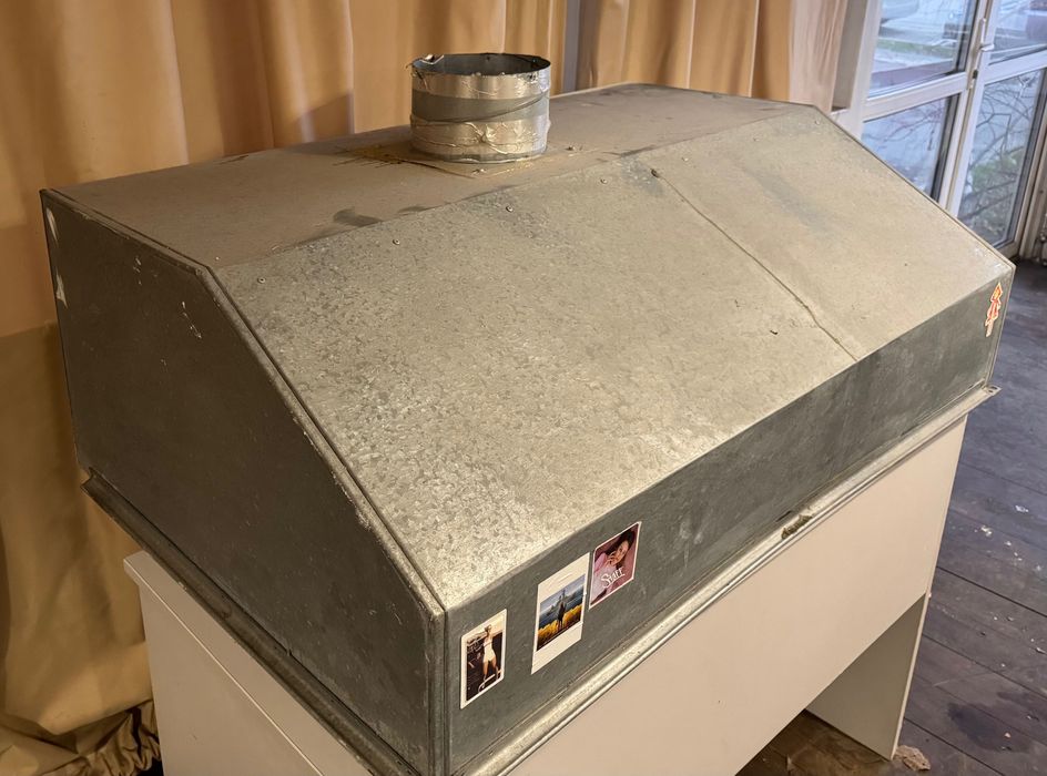 Зонт вытяжной оцинкованный