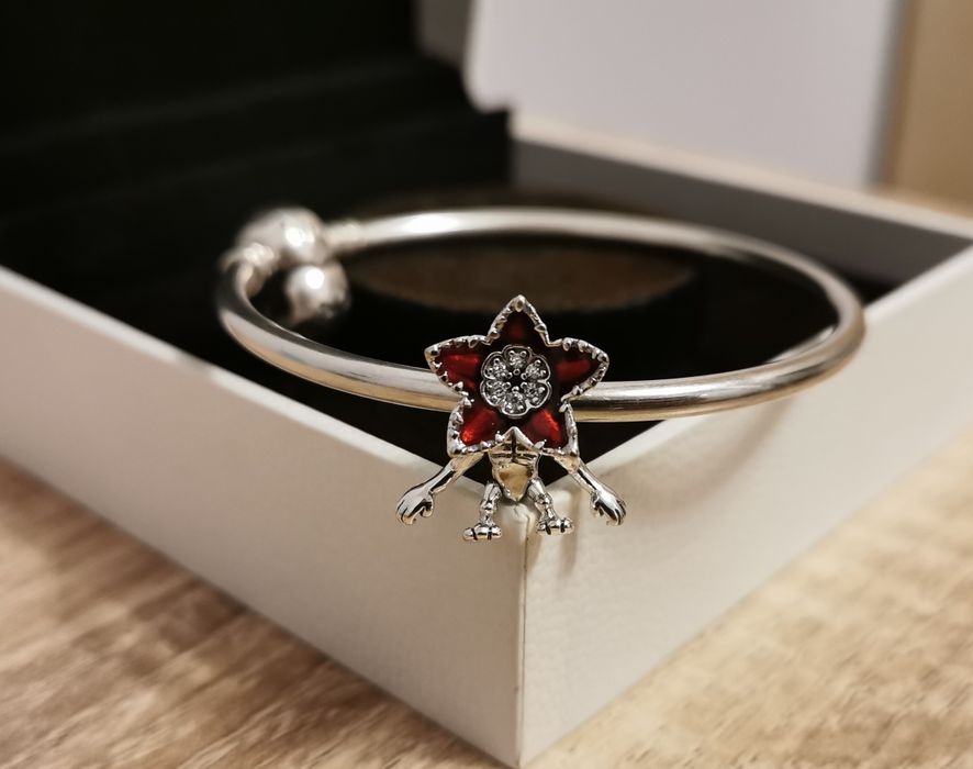 Charms Stranger Things Ruchomy Demogorgon Nowość srebro