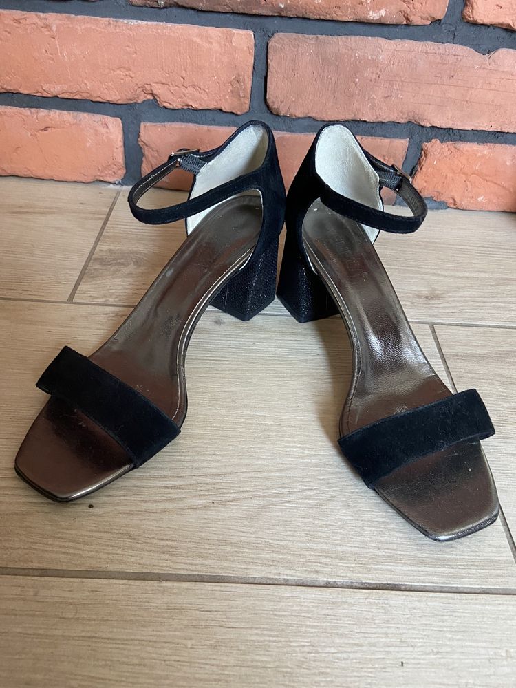 Sandały. Venezia. Rozmiar 39. Jak nowe.