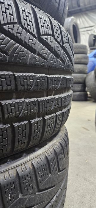 Комплект Зими 235 40 19 Pirelli з Європи Склад Київ